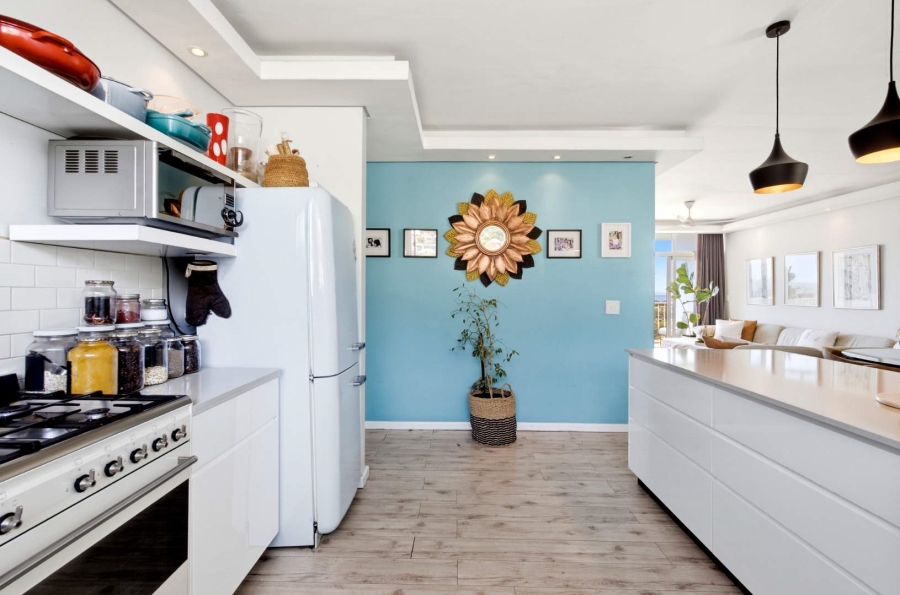 To Let 3 Bedroom Property for Rent in Green Point Western Cape